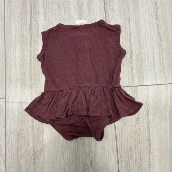 The Woods Kate Quinn Baby Girl Purple Romper Dress One Piece Size 3-6 Months Rib - Picture 1 of 3